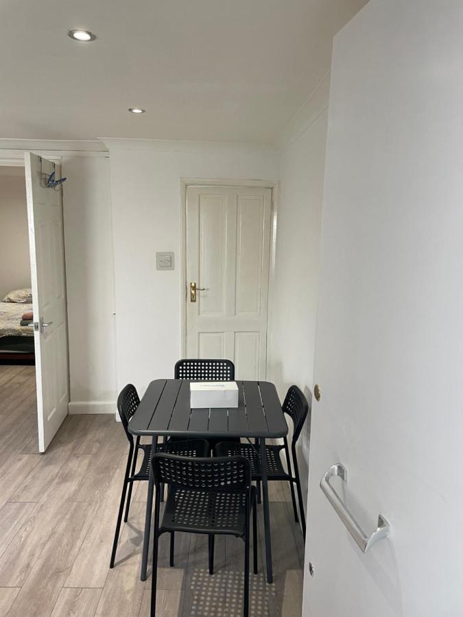 Plough Way Flat Apartment Londra Exterior foto