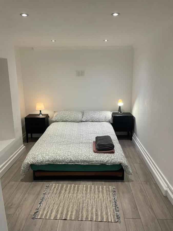 Plough Way Flat Apartment Londra Exterior foto